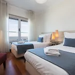 Oriente 25 By Iin - Parque Nacoes *