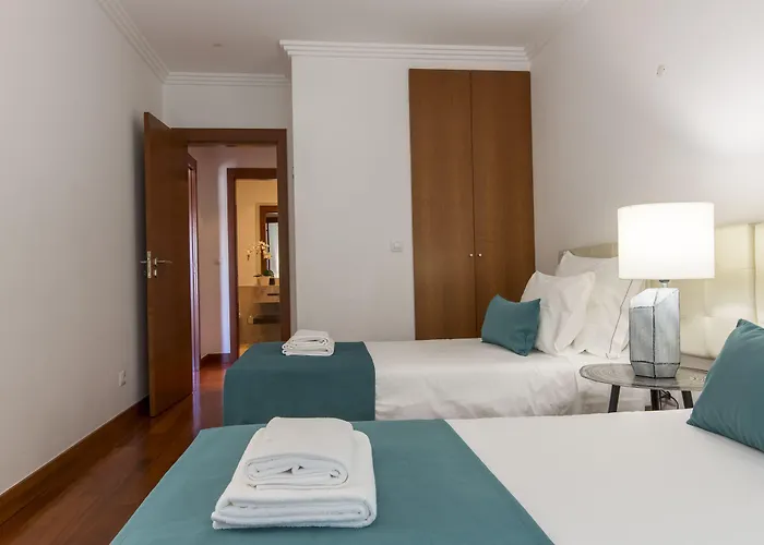 Oriente 25 By Iin - Parque Nacoes *