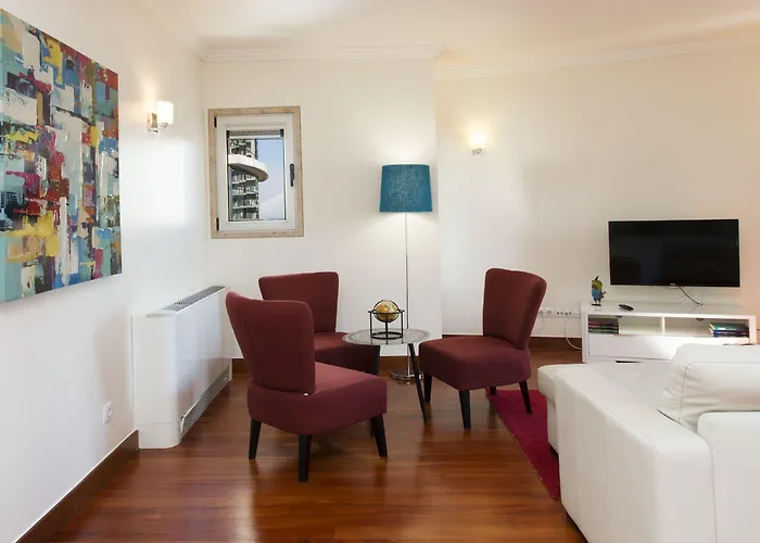 Oriente 25 By Iin - Parque Nacoes Lisboa