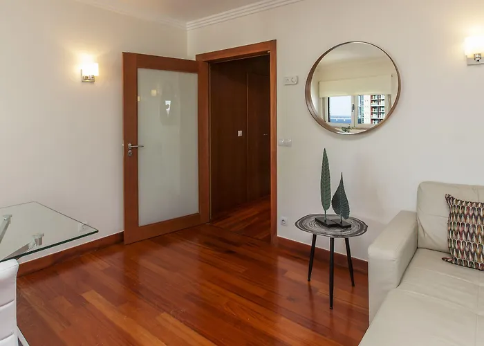 Oriente 25 By Iin - Parque Nacoes