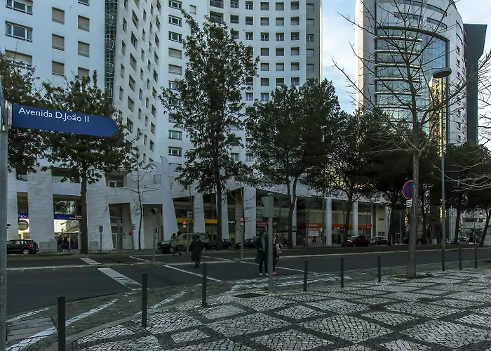 Oriente 25 By Iin - Parque Nacoes * Lisboa