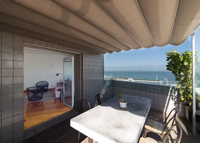 Oriente 25 By Iin - Parque Nacoes *