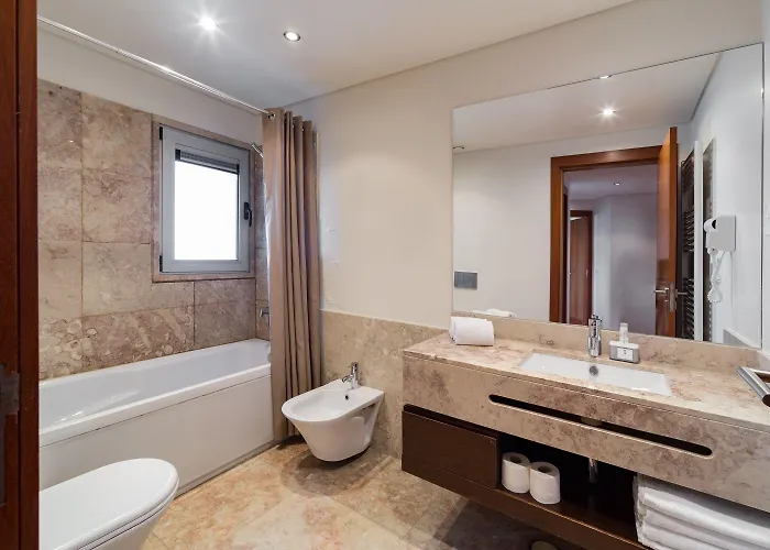 Oriente 25 By Iin - Parque Nacoes * Lisboa