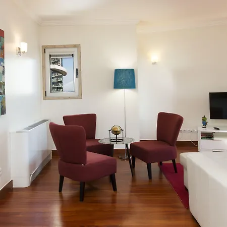 Oriente 25 By Iin - Parque Nacoes Лиссабон